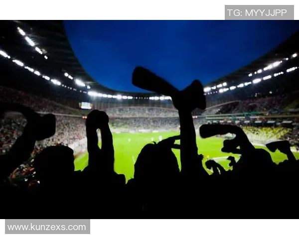 球迷与足球明星同场竞技精彩视频回顾分享欢乐瞬间